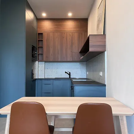 Chic And 2 Bed Апартаменты Братислава